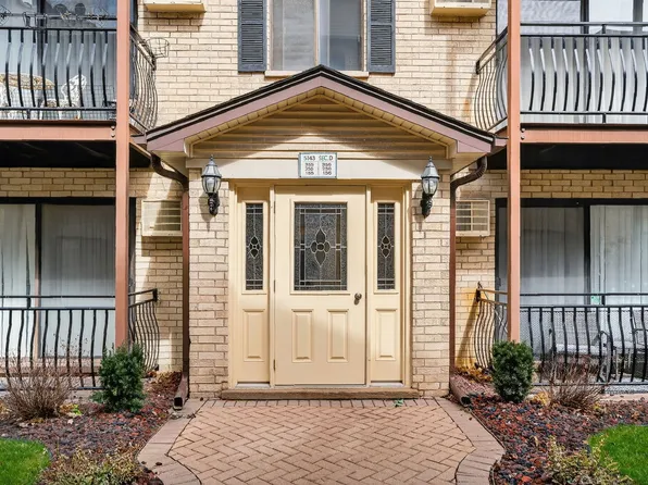5143 N East River Rd Unit 355D, Chicago, IL 60656
