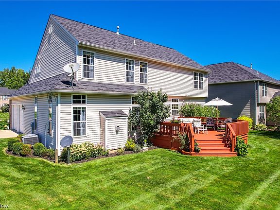 3rd image of 1780 Parker Ln