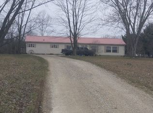 7054 E Robertson Rd, Nashville, IN 47448