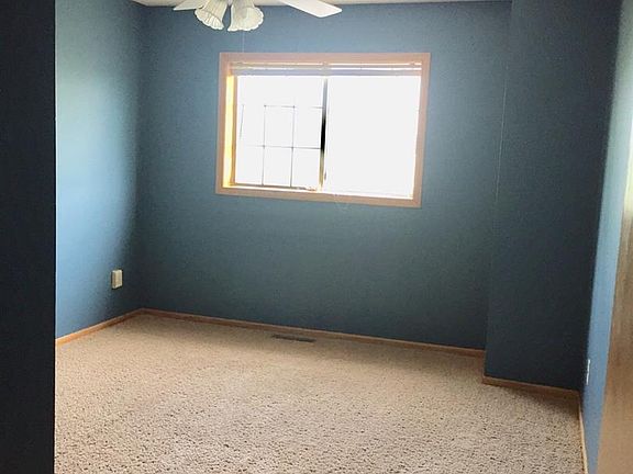 5th image of 5985 Wedgewood Ln N Unit 38