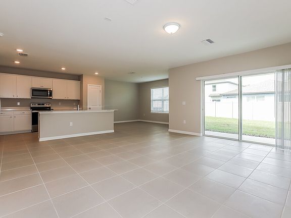 4th image of 2136 Tehama Ct