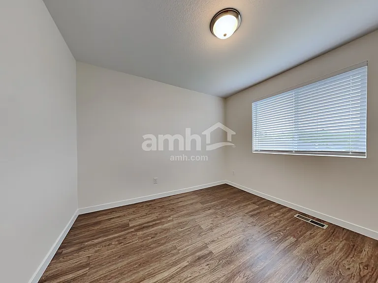 1013 NE 11th Way — Photo 19