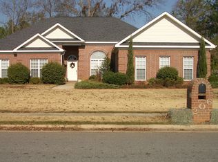 206 Bellemeade Cir, Warner Robins, GA 31088