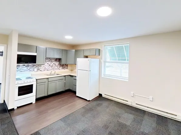 1605 Schmedeman Ave #203, Madison, WI 53704