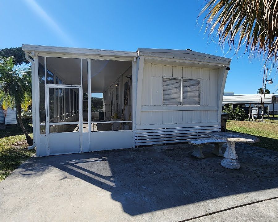 1st image of 4222-1 Hibiscus Cir