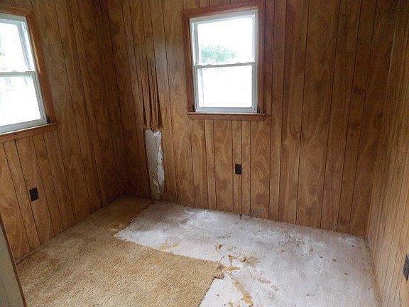 3rd image of 223 Dudley St