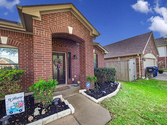 3rd image of 2114 Park Maple Dr
