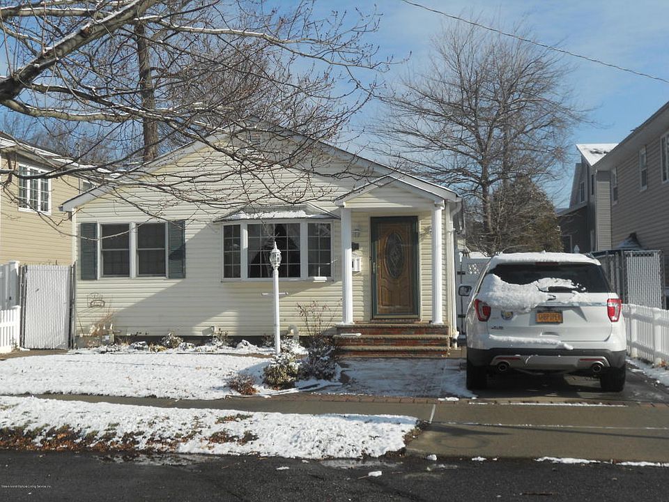 1st image of 33 Ramblewood Ave