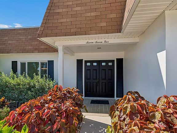 2nd image of 775 Capri Blvd