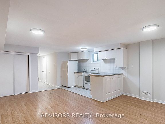 3rd image of 18 Stanley Ct