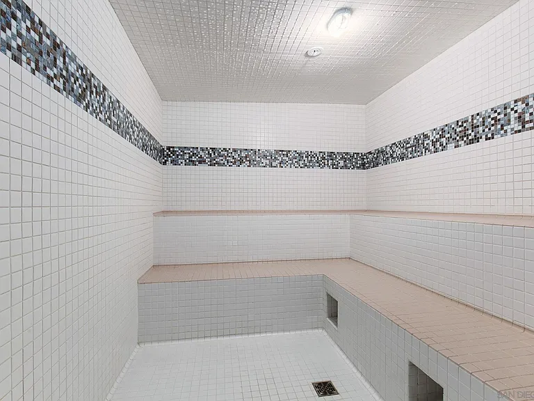 1205 Pacific Hwy #2504 — Photo 24