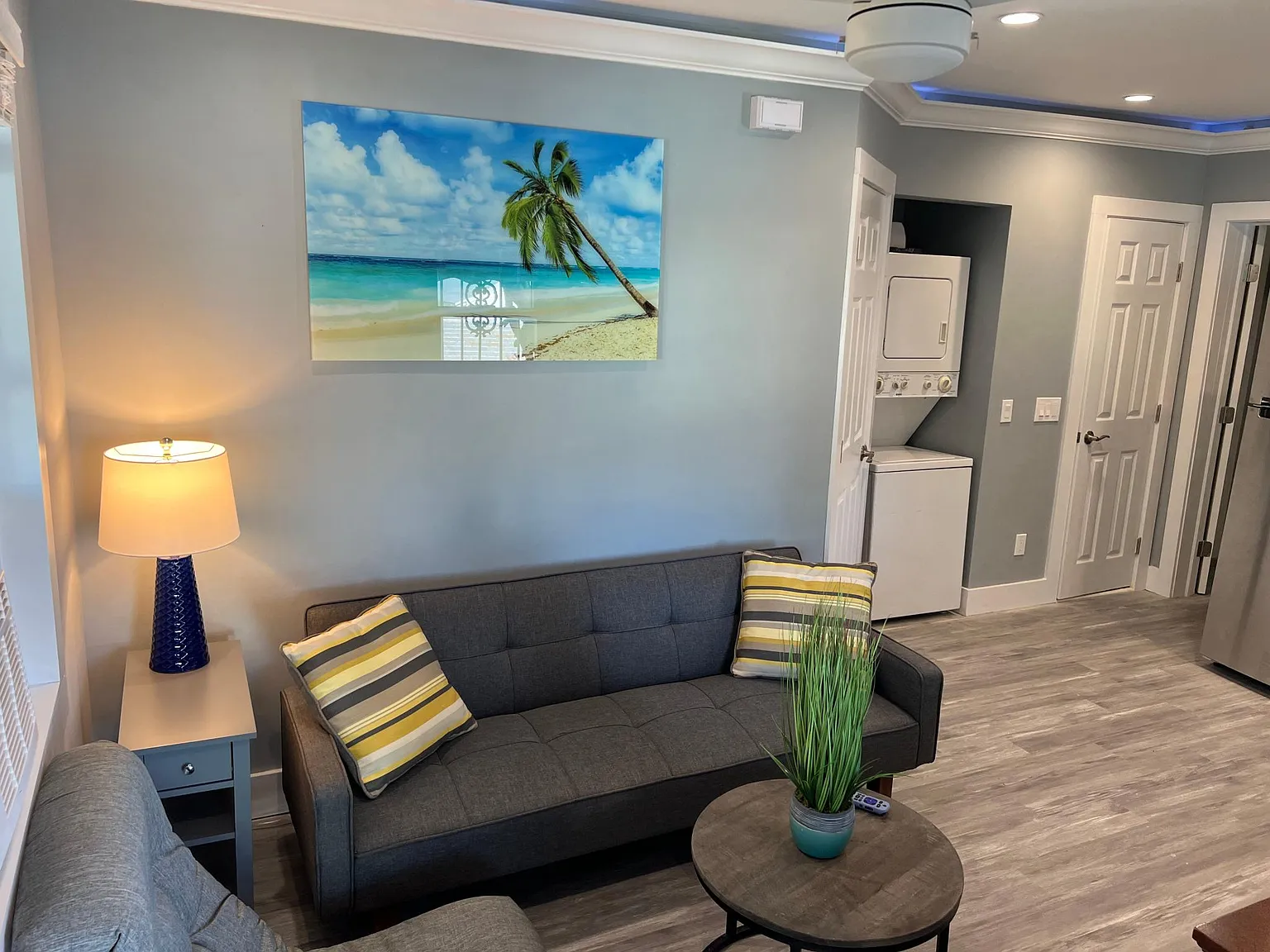 2 bed, 625 sqft, $4,900 — Photo 1