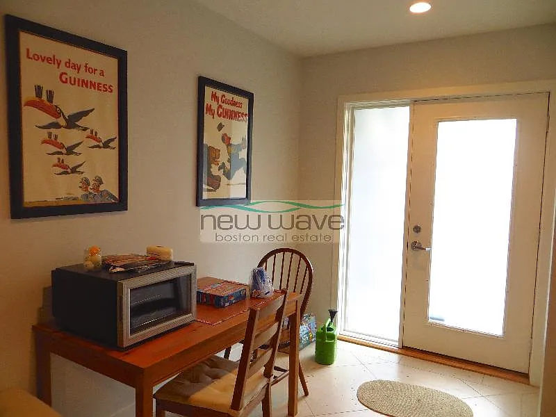 2 bed, 800 sqft, $4,000 — Photo 4