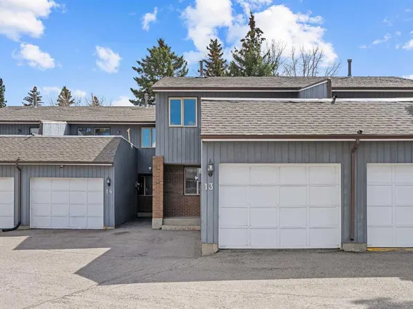 803 N Varsity Estates Dr NW #13, Calgary, AB T3B 4W5