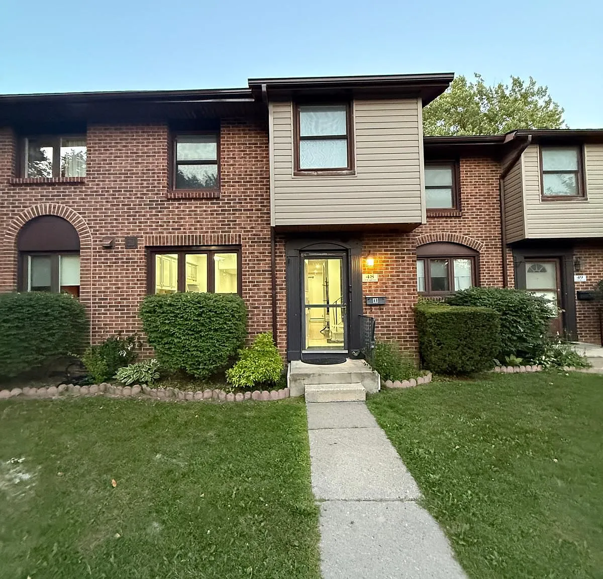 3 bed, $2,600 — Photo 1
