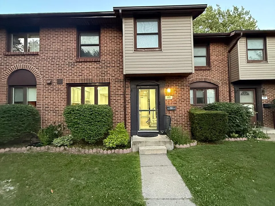 115 Wright Cres #48
