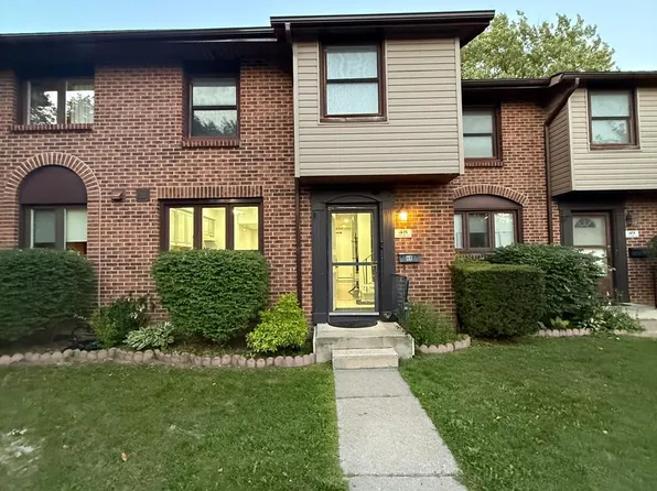 115 Wright Cres #48, Kingston, ON K7L 4T8