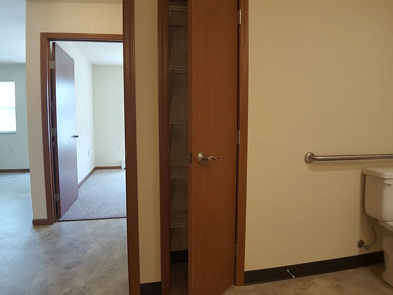 200 Buehler Ave #10 — Photo 10