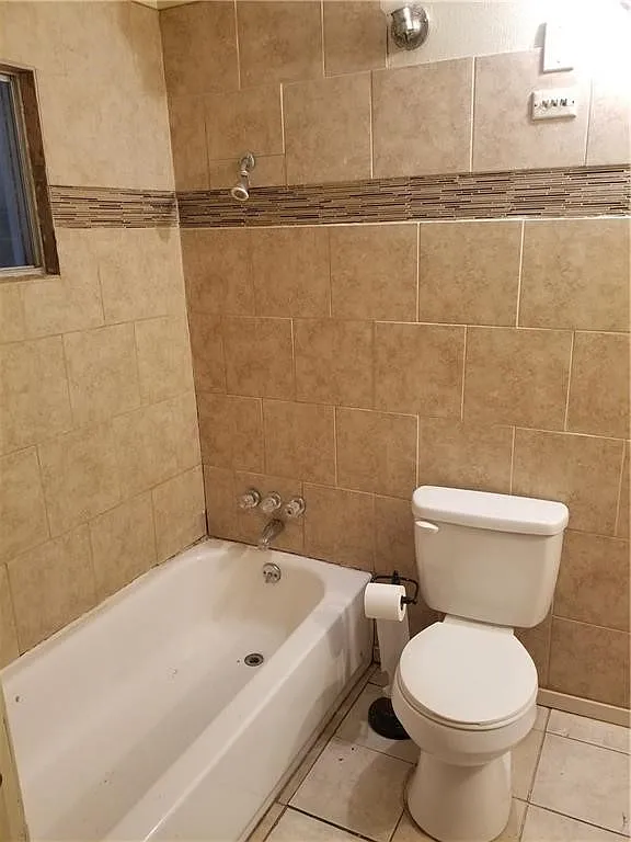 3 bed, 2.0 bath, 1800 sqft, $1,495 — Photo 2