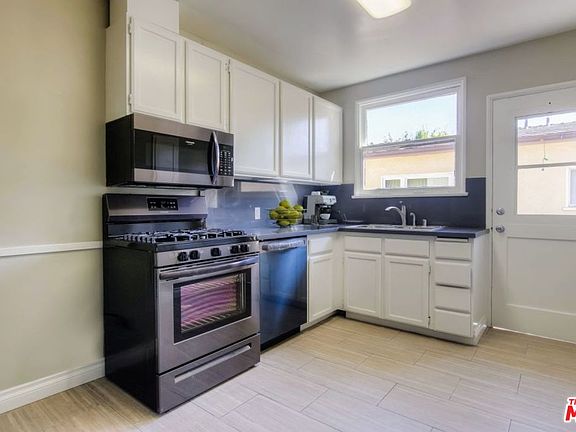 5th image of 3822 Albright Ave