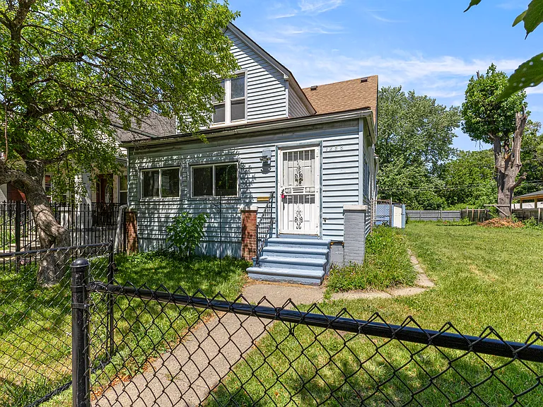 1288 Dragoon St — Photo 2