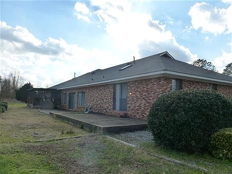 2nd image of 134 Noblin Rd