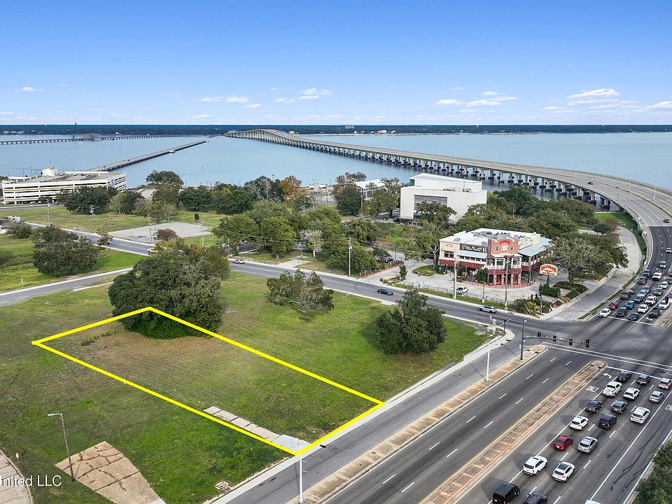 1st image of 166 Beach Blvd
