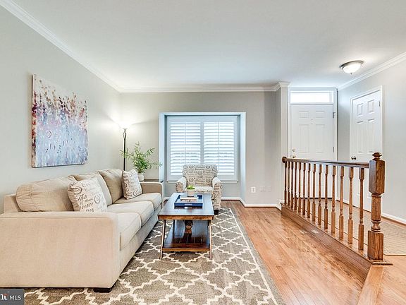 4th image of 5333 Buxton Ct