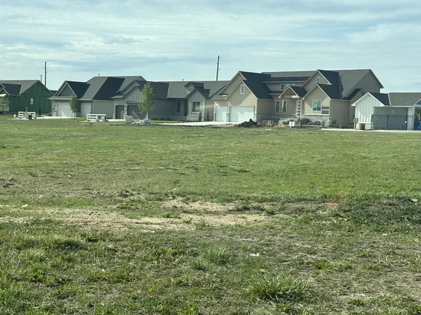 11430 E Fairfax St, Wichita, KS 67226