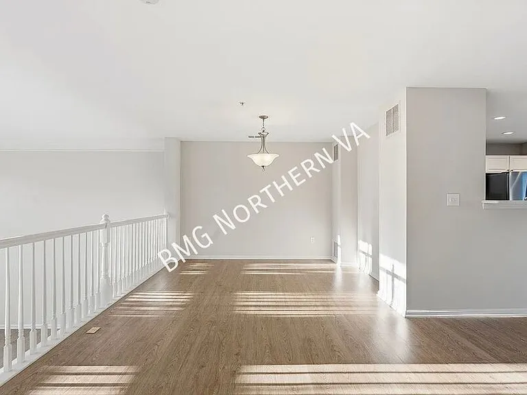 1881 Crescent Park Dr — Photo 8