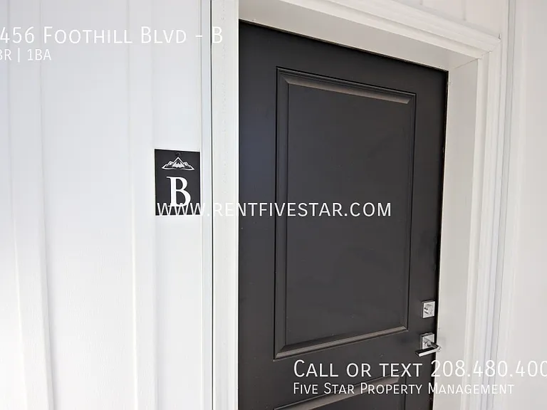 2456 Foothill Blvd #B — Photo 2