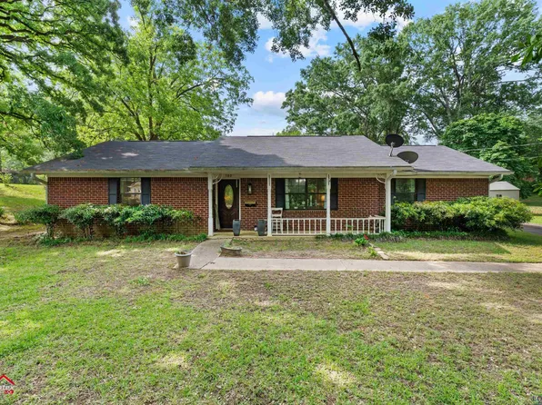 300 Henley Perry Dr, Marshall, TX 75670