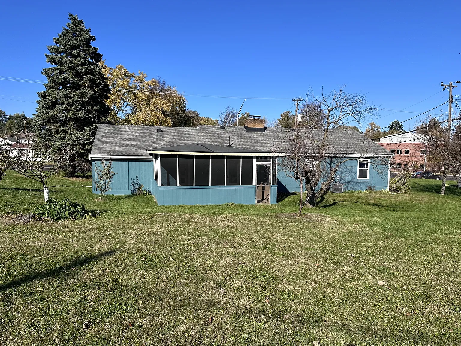 3 bed, 1154 sqft, $1,675 — Photo 2