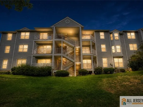 107 Rachel Ct, Franklin Park, NJ 08823