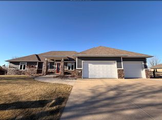 2629 Glen Ellen Rd, Sioux City, IA 51106