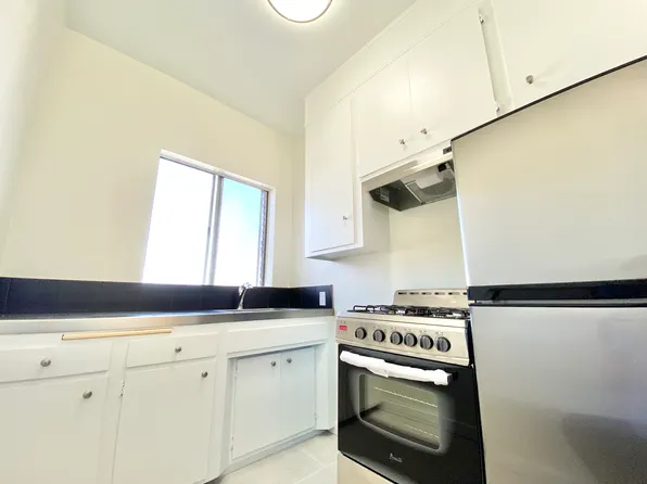 1327 Magnolia Ave #208, Los Angeles, CA 90006