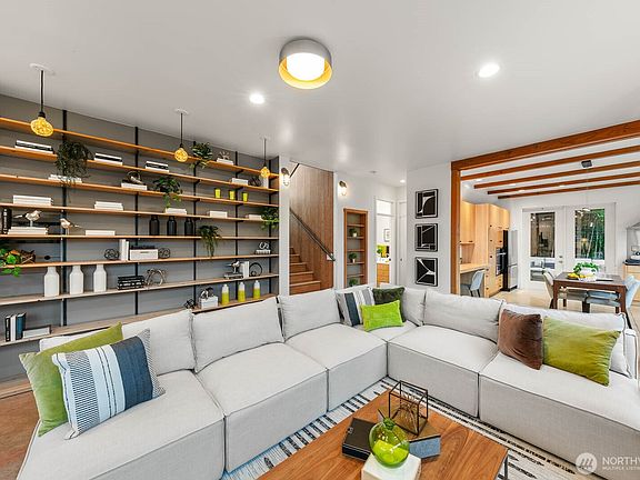 3rd image of 3340 36th Avenue S