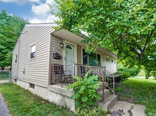 1750 Brownleigh Rd, Dayton, OH 45429