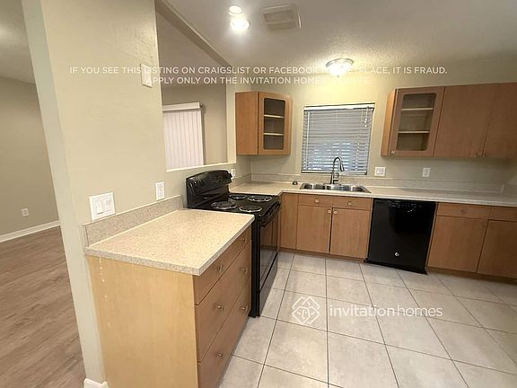 2nd image of 4967 N Magnolia Ave