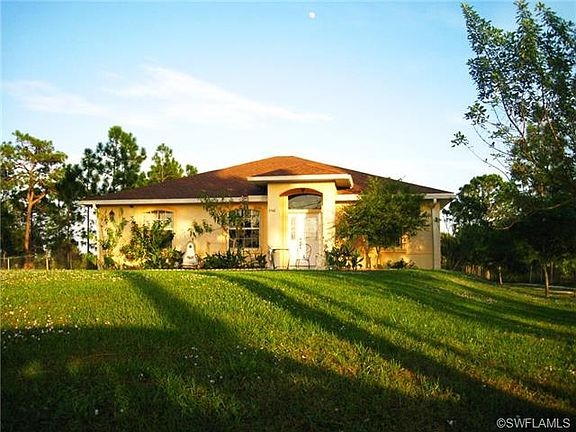 3rd image of 3540 Everglades Blvd N