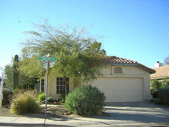 2nd image of 1001 W Cantebria Dr