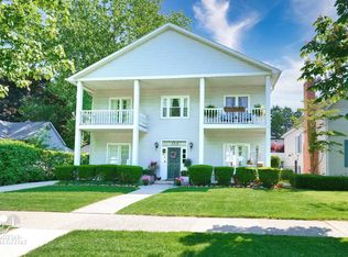 342 Rivard Blvd, Grosse Pointe, MI 48230