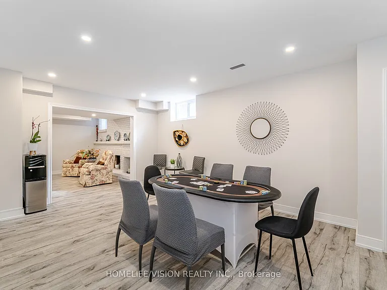 1298 Bunsden Ave — Photo 33