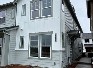 8323 SE Kinnaman St, Hillsboro, OR