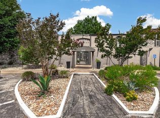 5820 Berkman Dr APT 204, Austin, TX 78723