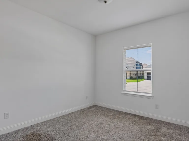 845 Ranchland Rd — Photo 4