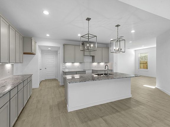 3rd image of 77 Shining Point Dr