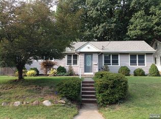 187 Rock Ave, Park Ridge, NJ 07656