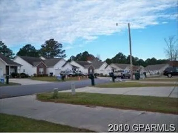 240 B Lake Rd, Greenville, NC 27834