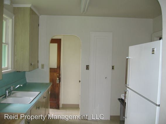 5th image of 2715 N Lafayette Ave